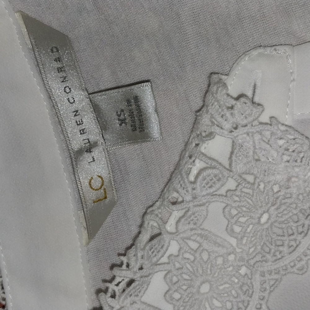 Lauren Conrad XS white, sheer, high-low blouse - Picture 3 of 4